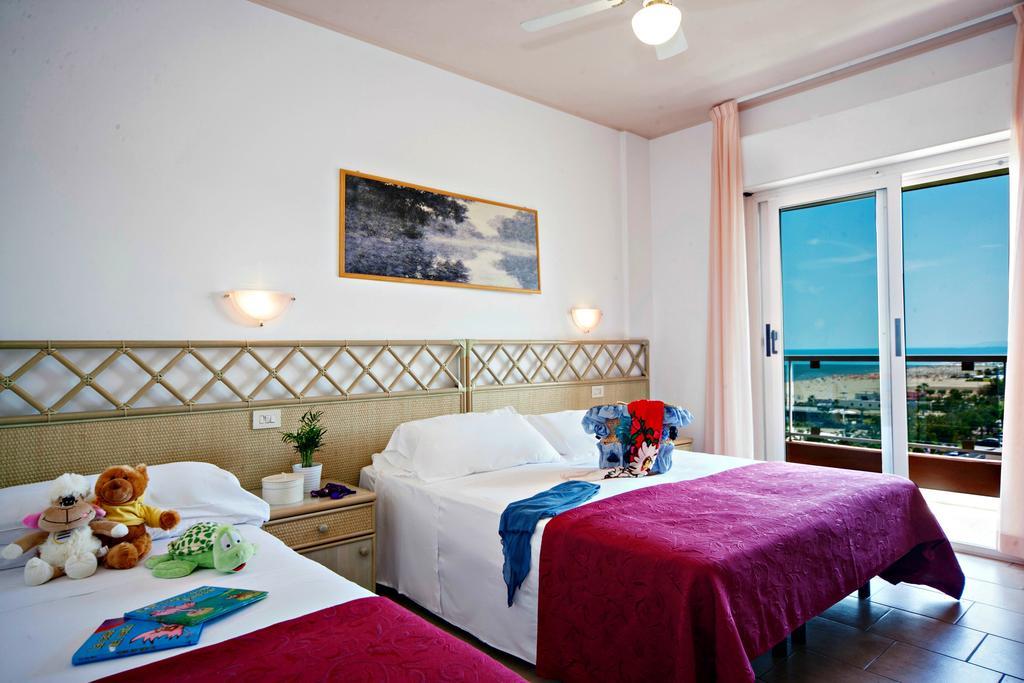 Hotel Doge Альба-Адріатіка Номер фото